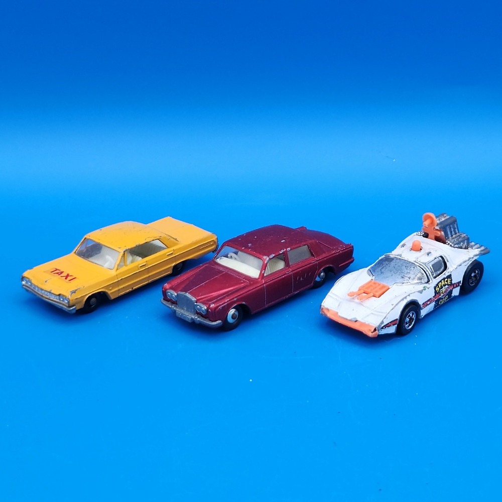 Matchbox Chevy Impala Taxi & Rolls Royce Silver Shadow & a Hot‎ Wheels Space Cop